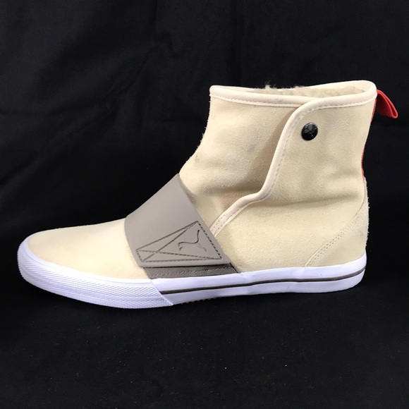 Puma Mid High Suede Shearling Shoe - Picture 2 of 8